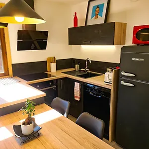 Appt Tournette - Centre Village, Vue Montagne - Aravistour Appartement